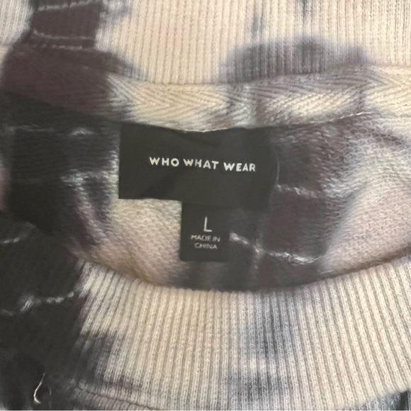 Who what wear tie dye puff sleeve sweatshirt - Picture 3 of 3